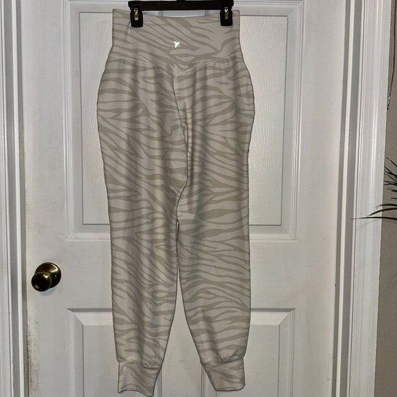 Excellent Old Navy Active Pants Small - Picture 2 of 3